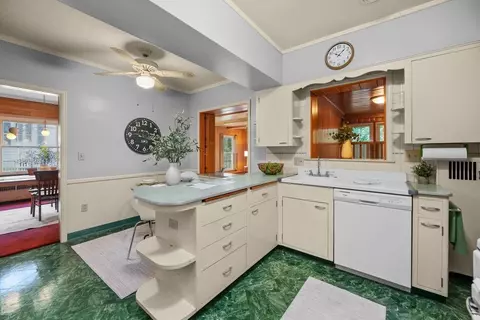 Kitchen - 2601 12th St, Moline, IL 61265 photo 4 of 5