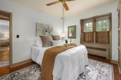 Bedroom - 2601 12th St, Moline, IL 61265 photo 2 of 9