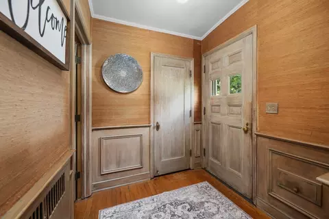 Entry Way - 2601 12th St, Moline, IL 61265 photo 1 of 2