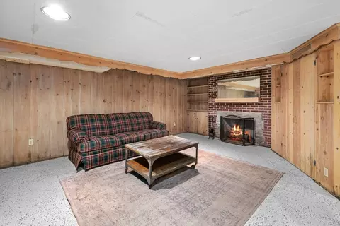 Living - 2601 12th St, Moline, IL 61265 photo 6 of 6