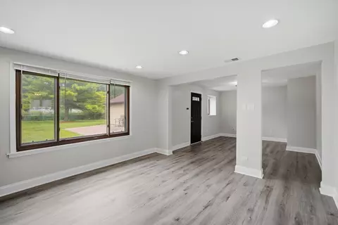 Living - 1700 Pratt St, Des Plaines, IL 60018 photo 3 of 4