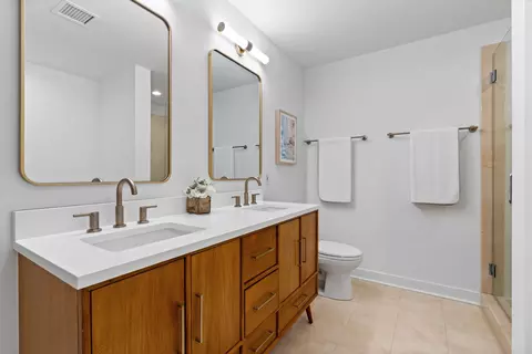 Bath - 250 E Pearson St #1002, Chicago, IL 60611 photo 2 of 3