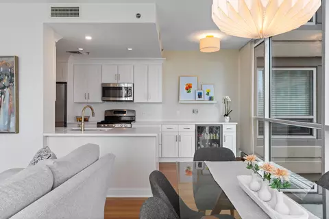 Dining - 250 E Pearson St #1002, Chicago, IL 60611 photo 3 of 3