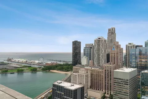 View/Area - 250 E Pearson St #1002, Chicago, IL 60611 photo 3 of 4