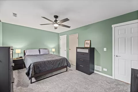 Bedroom - 5216 Palm St, Mchenry, IL 60051 photo 3 of 6