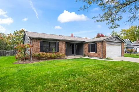 1034 Tamarack Ln, Libertyville, IL 60048