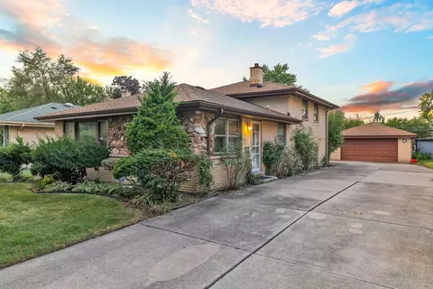 10220 S Kostner Ave, Oak Lawn, IL 60453