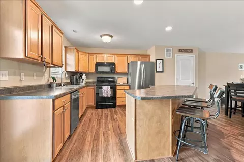Kitchen - 1706 Glenbridge Rd, Bloomington, IL 61704 photo 1 of 6