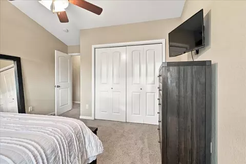 Bedroom - 1706 Glenbridge Rd, Bloomington, IL 61704 photo 2 of 6