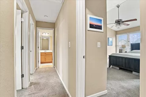 Entry Way - 1706 Glenbridge Rd, Bloomington, IL 61704 photo 5 of 7