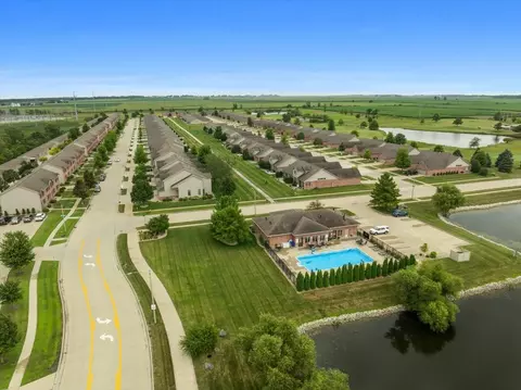 View/Area - 1706 Glenbridge Rd, Bloomington, IL 61704 photo 2 of 3