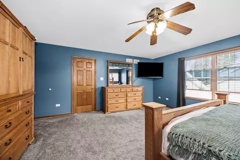 Bedroom - 5509 Salma St, Plainfield, IL 60586 photo 2 of 6