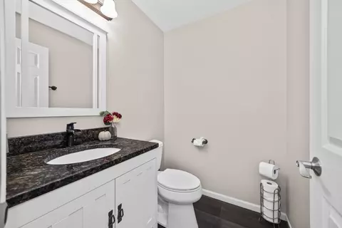 Bath - 5509 Salma St, Plainfield, IL 60586 photo 1 of 4