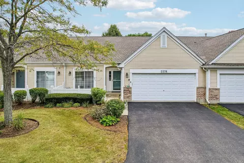 2276 Ashbrook Ln, Grayslake, IL 60030