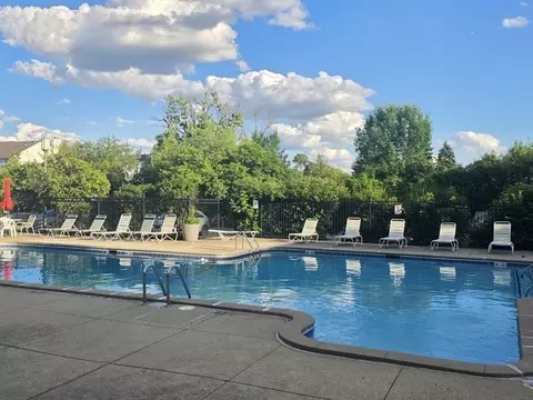 Exterior - 475 Plum Creek Dr #304, Wheeling, IL 60090 photo 9 of 9