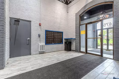 Entry Way - 475 Plum Creek Dr #304, Wheeling, IL 60090 photo 1 of 1