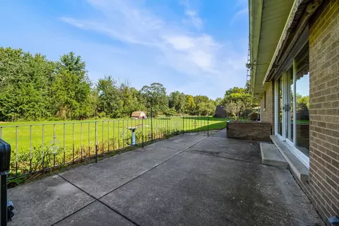 Exterior - 29 Brookside Ln, Bristol, IL 60512 photo 2 of 4