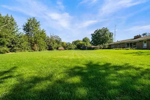 Exterior - 29 Brookside Ln, Bristol, IL 60512 photo 4 of 4