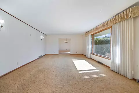 Living - 29 Brookside Ln, Bristol, IL 60512 photo 1 of 4