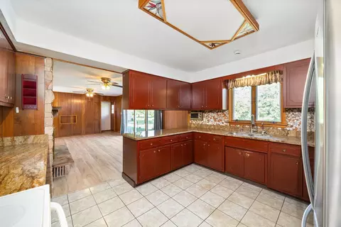 Kitchen - 29 Brookside Ln, Bristol, IL 60512 photo 2 of 3