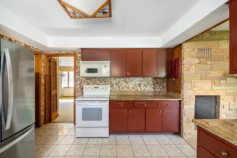 Kitchen - 29 Brookside Ln, Bristol, IL 60512 photo 3 of 3