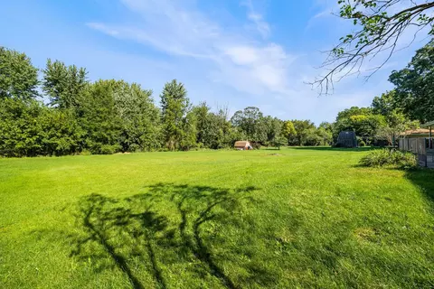 Exterior - 29 Brookside Ln, Bristol, IL 60512 photo 3 of 4