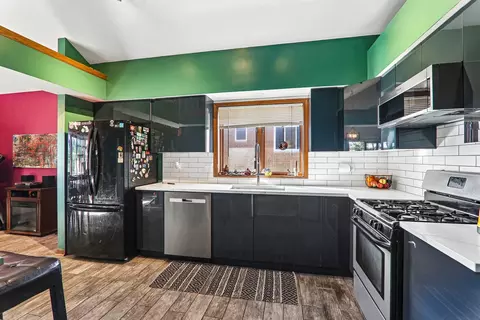 15850 Laramie Ave #302, Oak Forest, IL 60452