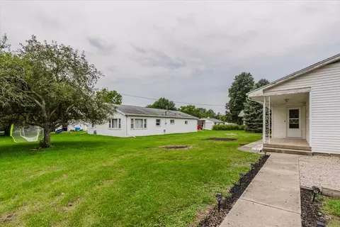 Exterior - 115 E 7th St, Gridley, IL 61744 photo 5 of 6