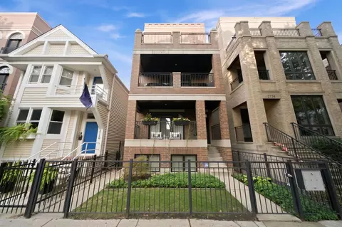 2722 N Wayne Ave #3, Chicago, IL 60614