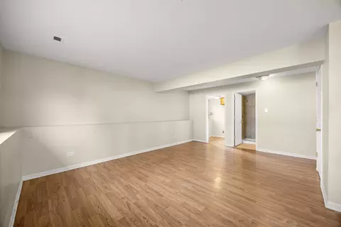 Living - 239 Willow Rd, Matteson, IL 60443 photo 7 of 8