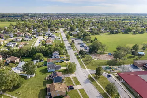 View/Area - 239 Willow Rd, Matteson, IL 60443 photo 5 of 7