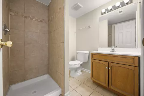Bath - 239 Willow Rd, Matteson, IL 60443 photo 1 of 3