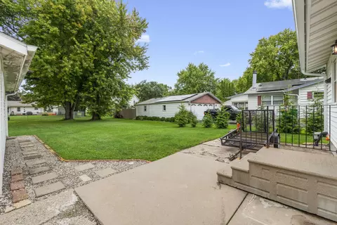 Exterior - 206 S 3rd St, Malta, IL 60150 photo 4 of 6