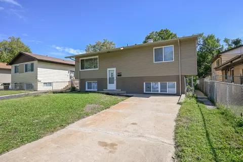 Exterior - 16607 Paulina St, Markham, IL 60428 photo 2 of 6