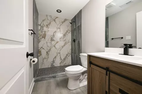 Bath - 16607 Paulina St, Markham, IL 60428 photo 1 of 2