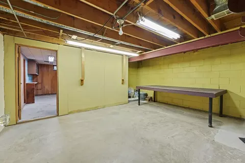Other - 18517 Frontage Rd, Lansing, IL 60438 photo 6 of 9