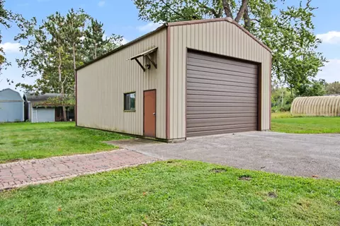 Other - 18517 Frontage Rd, Lansing, IL 60438 photo 2 of 9