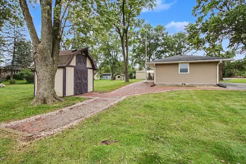 Exterior - 18517 Frontage Rd, Lansing, IL 60438 photo 11 of 13