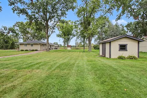 Exterior - 18517 Frontage Rd, Lansing, IL 60438 photo 7 of 13