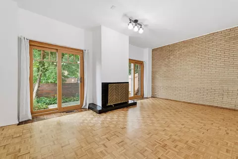 Living - 1174 E 53rd St, Chicago, IL 60615 photo 3 of 4