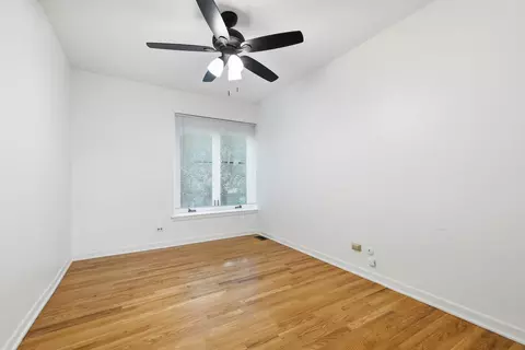 Bedroom - 1174 E 53rd St, Chicago, IL 60615 photo 4 of 4