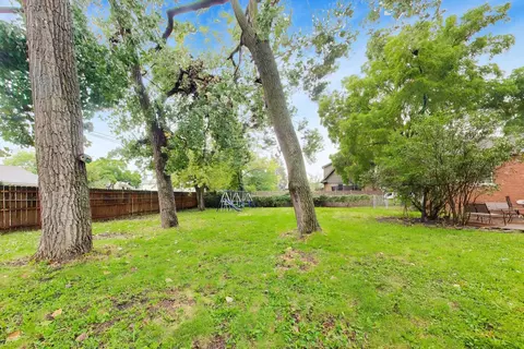 Exterior - 2183 Laura Ln, Des Plaines, IL 60018 photo 9 of 9