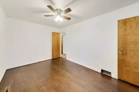 Bedroom - 2183 Laura Ln, Des Plaines, IL 60018 photo 1 of 2
