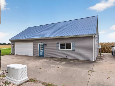 Exterior - 28633 N 200 East Rd, Ancona, IL 61311 photo 3 of 13