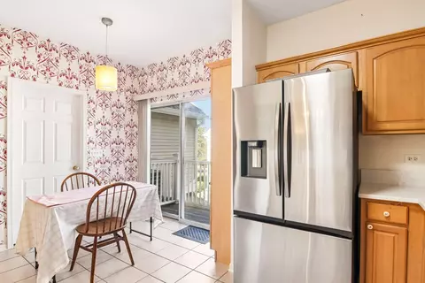 Kitchen - 163 Lucerne Ct, Wheeling, IL 60090 photo 2 of 6