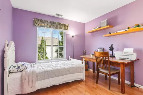 Bedroom - 163 Lucerne Ct, Wheeling, IL 60090 photo 5 of 6