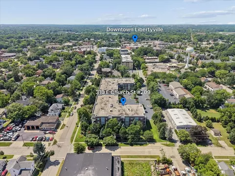 310 E Church Ave #209, Libertyville, IL 60048