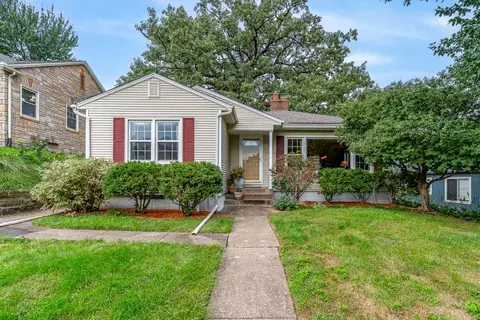 2226 Warren St, Davenport, IA 52804