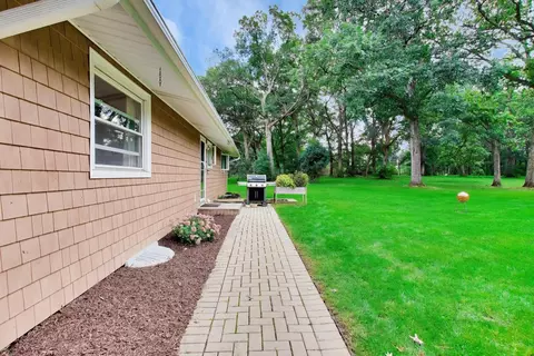 Exterior - 26980 N Fairfield Rd, Wauconda, IL 60084 photo 6 of 11