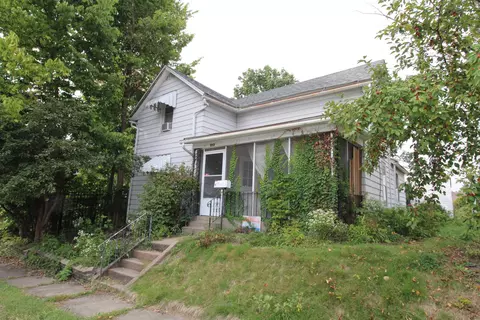 512 E High St, Davenport, IA 52803